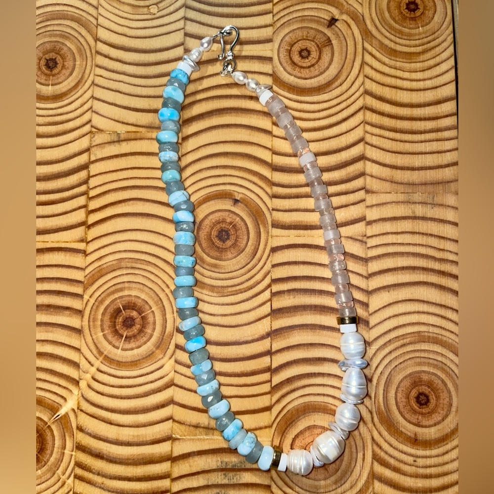 Pearl and gemstone necklace